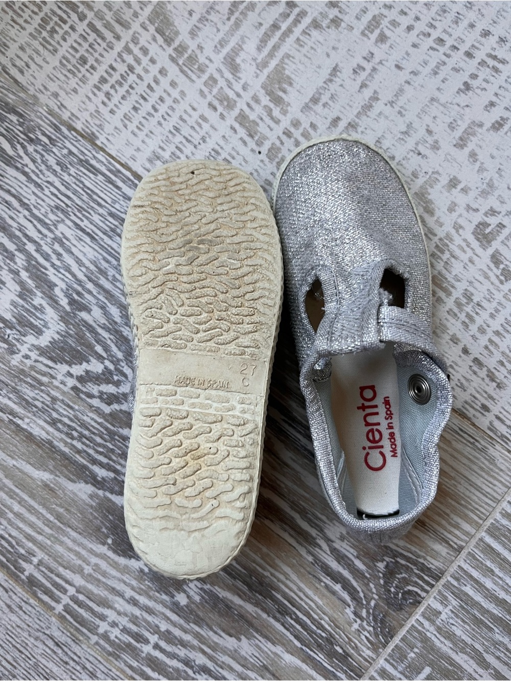 Cienta Silver Glitter Kids Shoes - Slip-On Mary Jane button snap Size 27 C - Picture 2 of 6
